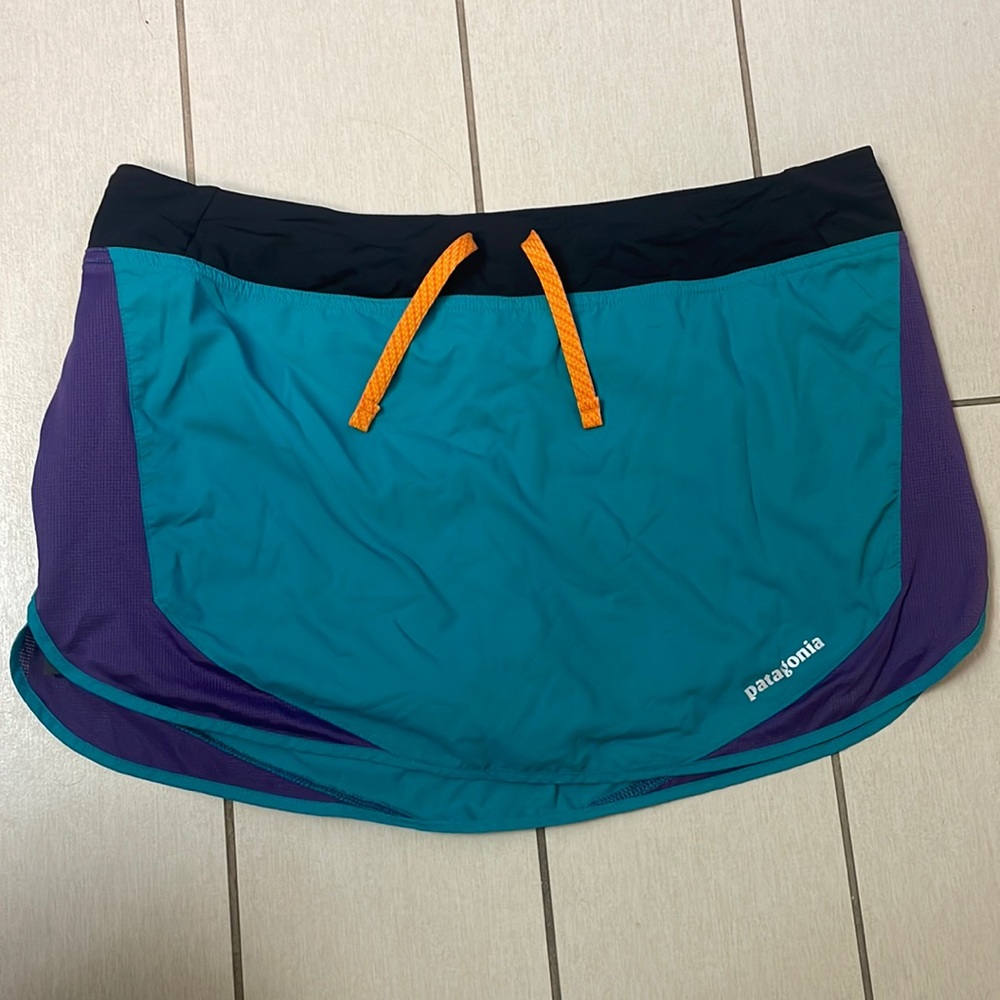 Patagonia medium athletic skirt with shorts